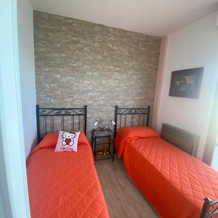 La Casa Al Mare Di Giulia Lägenhet Porto Potenza Picena Exteriör bild