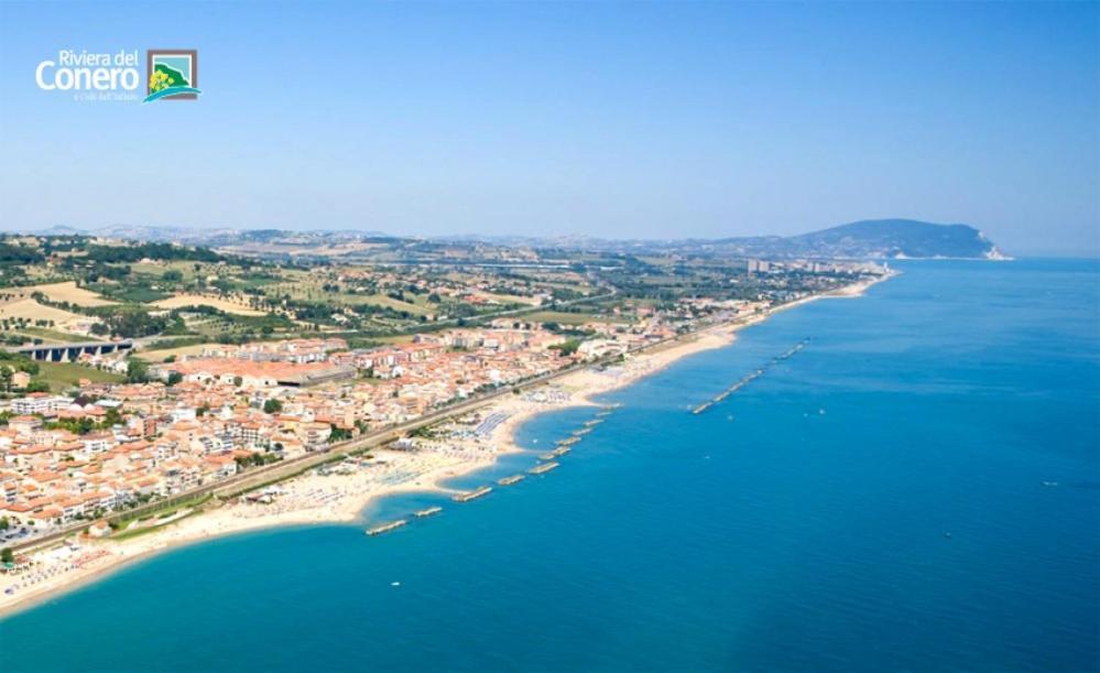 La Casa Al Mare Di Giulia Lägenhet Porto Potenza Picena Exteriör bild