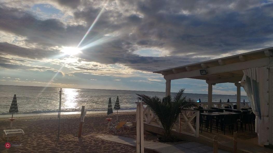 La Casa Al Mare Di Giulia Lägenhet Porto Potenza Picena Exteriör bild